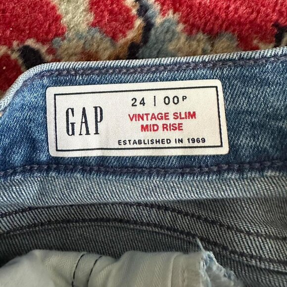 Gap Slim Jeans - Picture 3 of 3